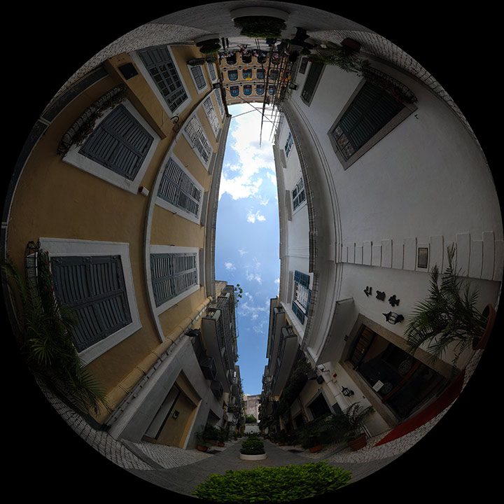 B06